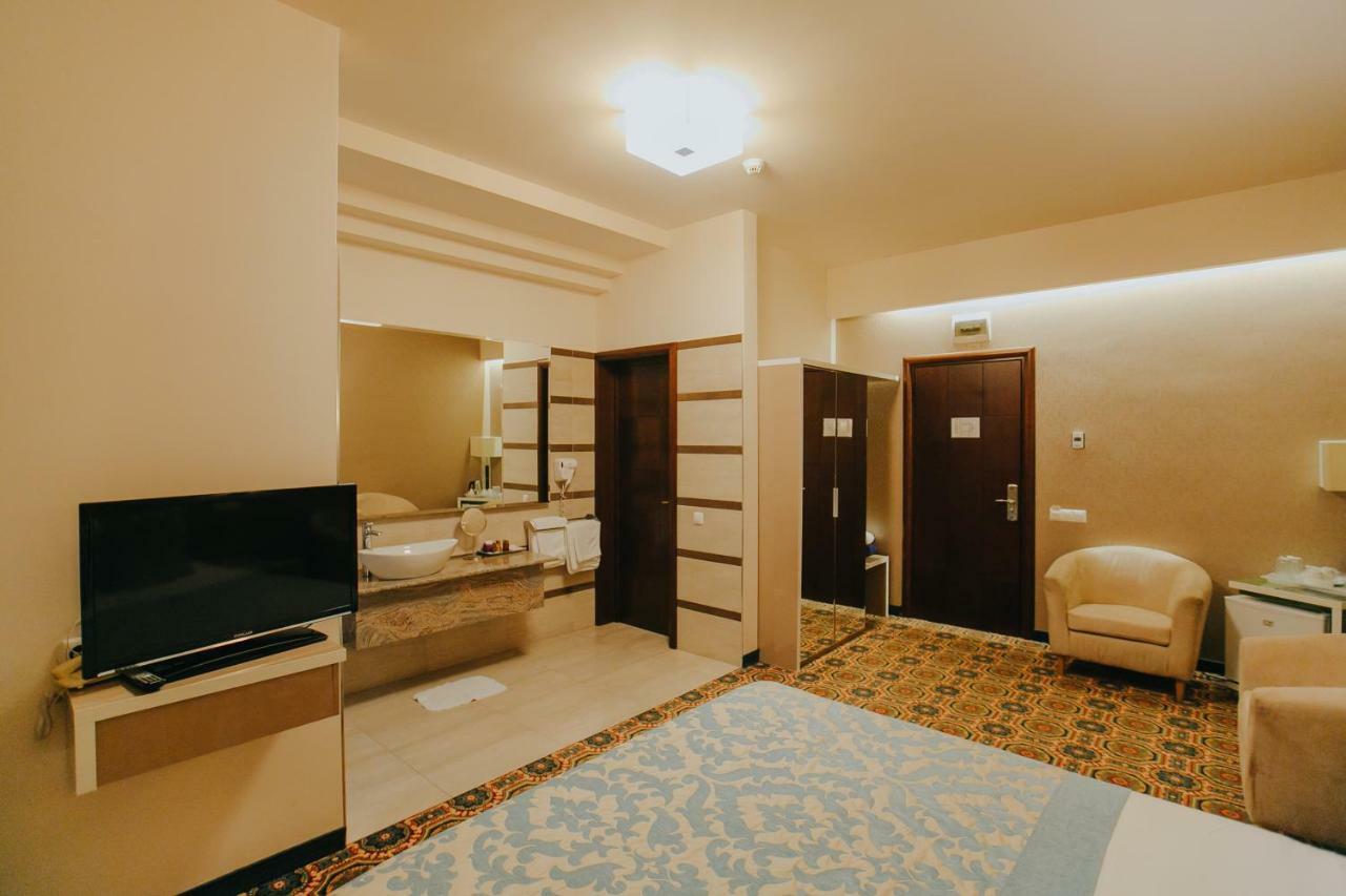 Hotel Romanita Baia Mare Extérieur photo